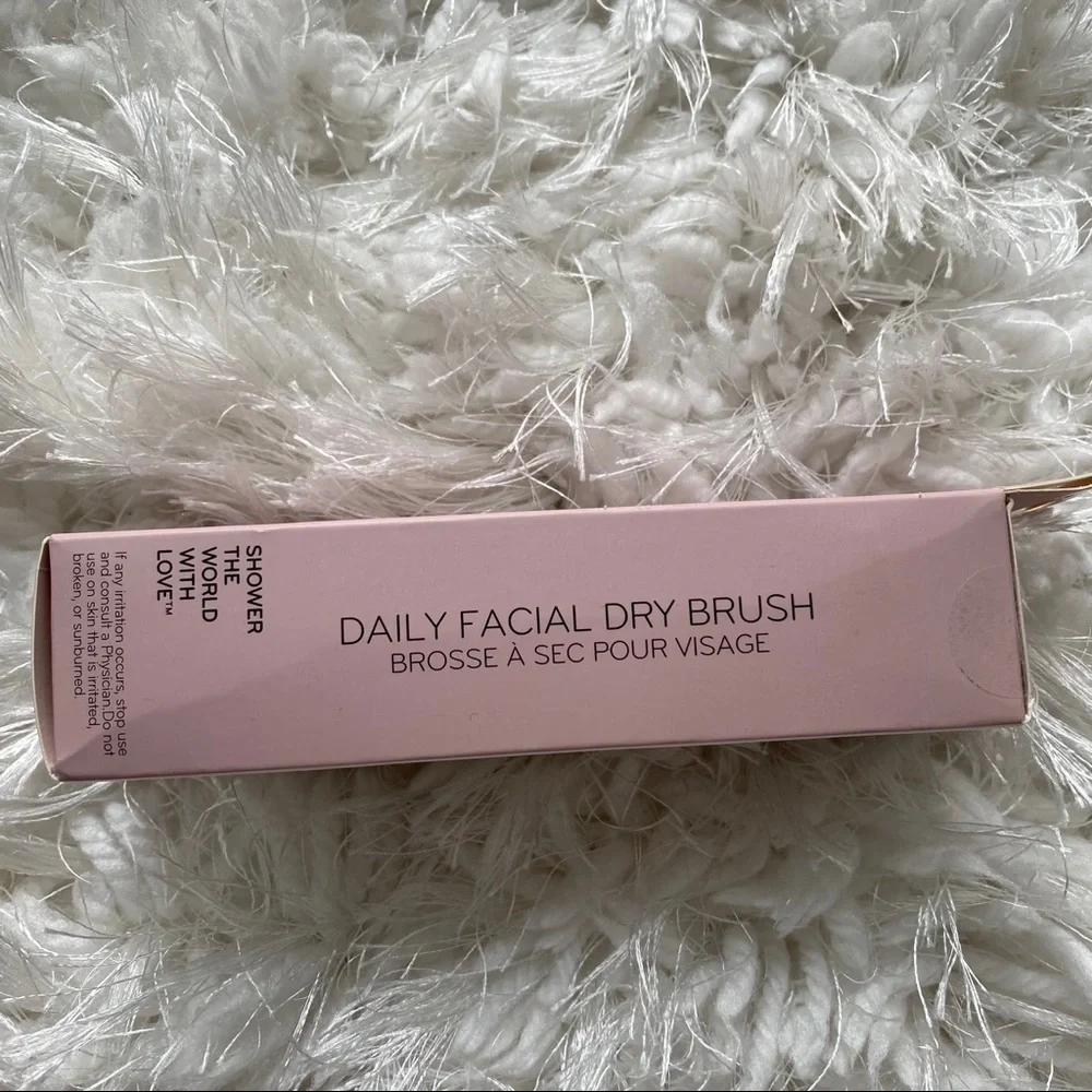 New Daily Concepts Daily Facial Dry Brush New in Box